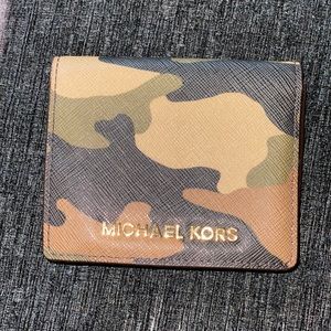 Camo wallet